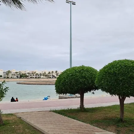 Dream Village Beachfront Apartments Durat  Alarous Exterior photo