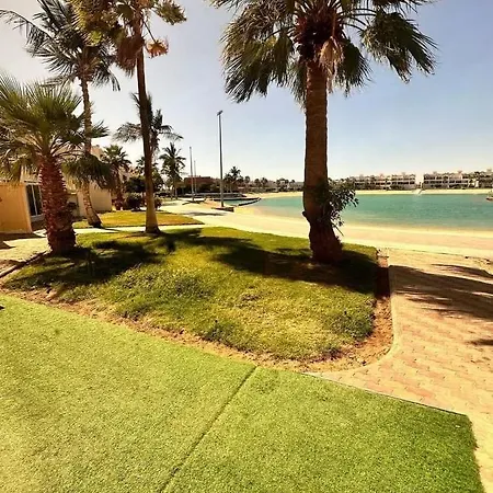 Dream Village Beachfront Apartments Durat  Alarous Exterior photo